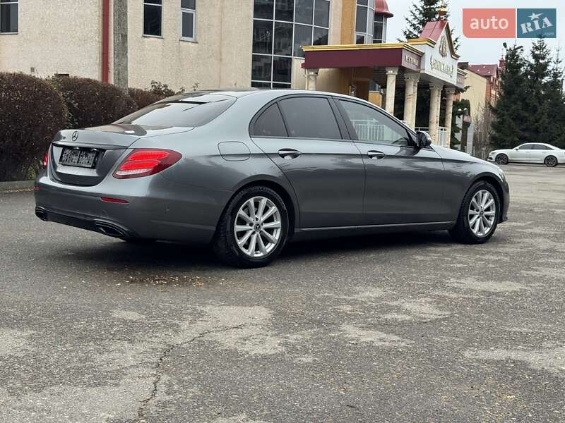 Седан Mercedes-Benz E-Class 2016 в Тернополе