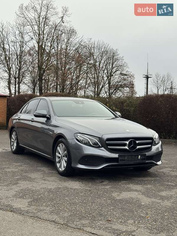 Седан Mercedes-Benz E-Class 2016 в Тернополе