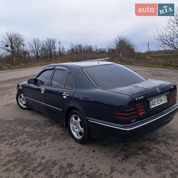 Седан Mercedes-Benz E-Class 2001 в Тульчині