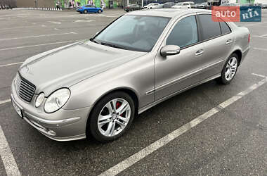 Седан Mercedes-Benz E-Class 2003 в Києві