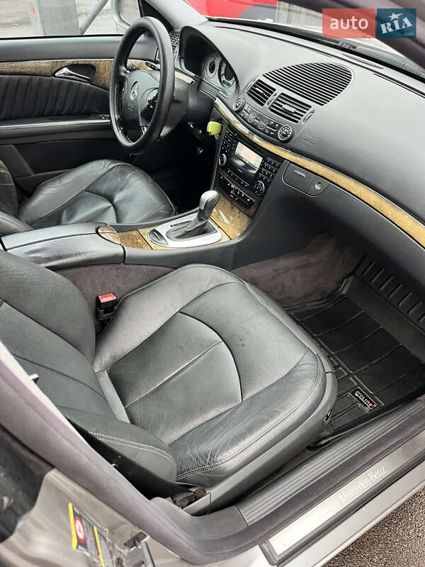 Седан Mercedes-Benz E-Class 2003 в Киеве фото 19 Седан Mercedes-Benz E-Class 2003 в Киеве
