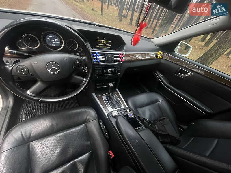 Седан Mercedes-Benz E-Class 2010 в Чернигове фото 6 Седан Mercedes-Benz E-Class 2010 в Чернигове