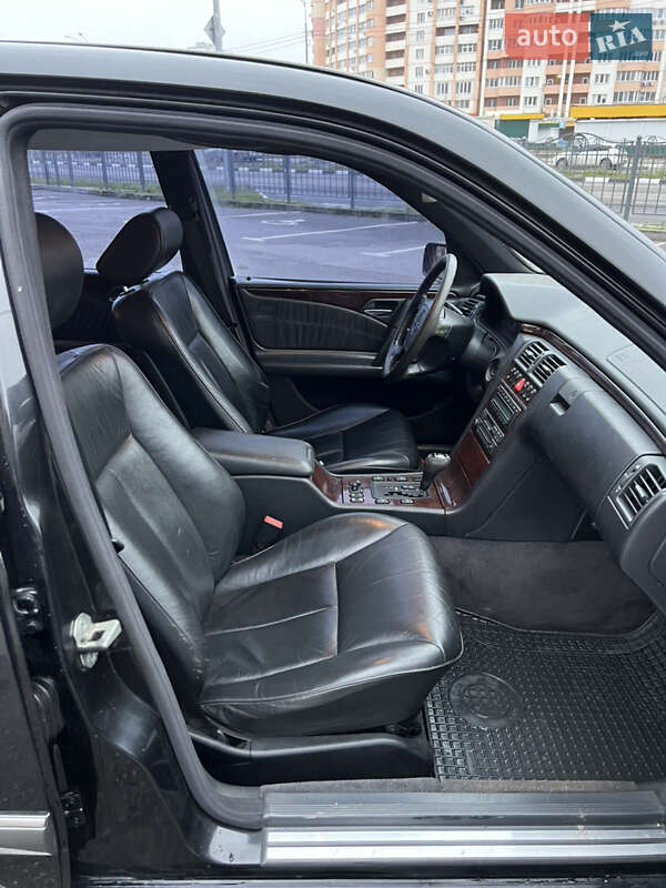 Седан Mercedes-Benz E-Class 1998 в Харькове