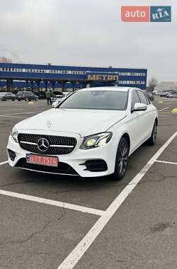 Седан Mercedes-Benz E-Class 2017 в Києві