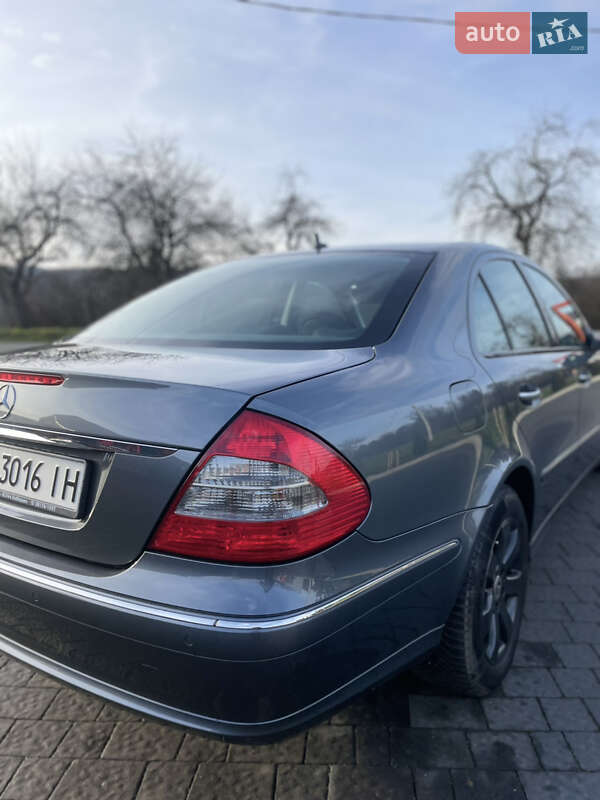 Седан Mercedes-Benz E-Class 2008 в Ужгороді