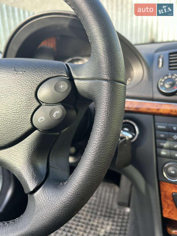 Седан Mercedes-Benz E-Class 2008 в Ужгороді