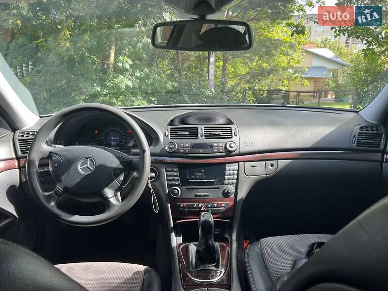 Седан Mercedes-Benz E-Class 2005 в Самборі фото 16 Седан Mercedes-Benz E-Class 2005 в Самборі