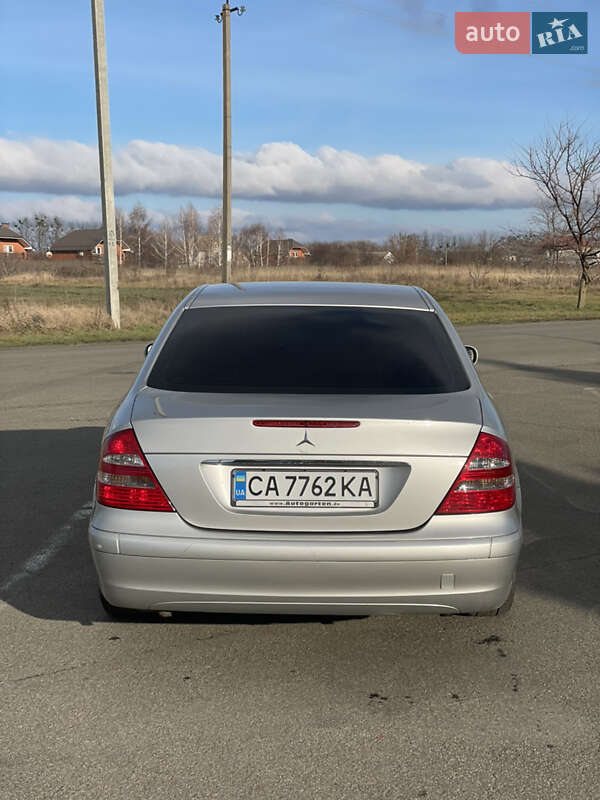 Седан Mercedes-Benz E-Class 2002 в Яготине