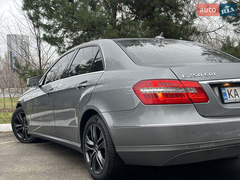 Седан Mercedes-Benz E-Class 2011 в Киеве фото 2 Седан Mercedes-Benz E-Class 2011 в Киеве