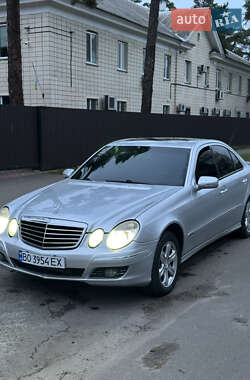 Седан Mercedes-Benz E-Class 2002 в Києві