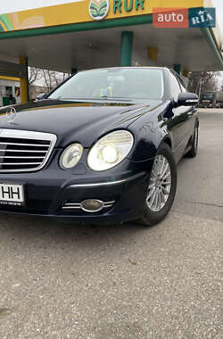 Седан Mercedes-Benz E-Class 2008 в Ровно