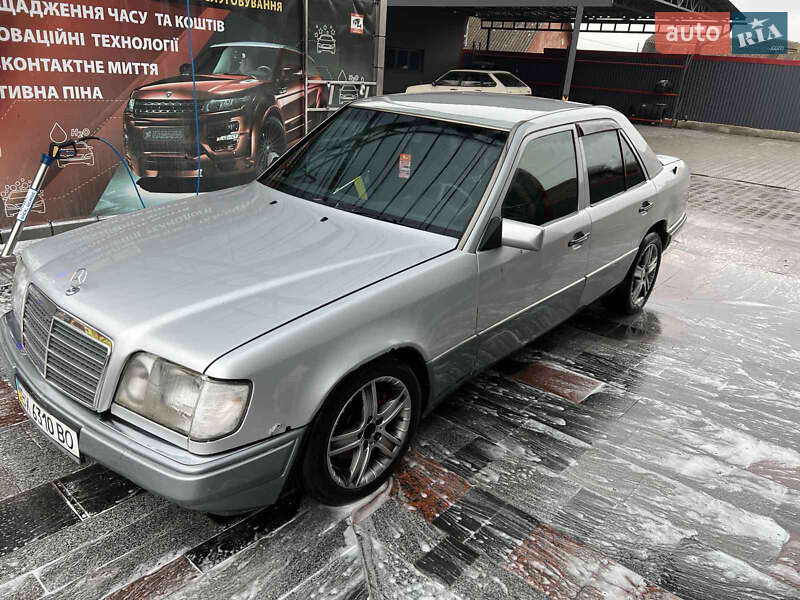 Mercedes-Benz E-Class 1994 Mercedes-Benz E-Class 1994