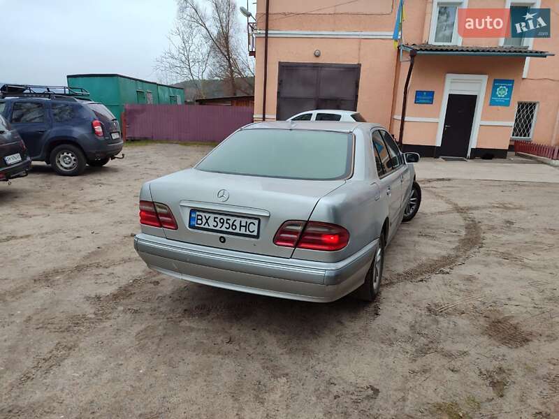 Седан Mercedes-Benz E-Class 2000 в Житомире фото 4 Седан Mercedes-Benz E-Class 2000 в Житомире