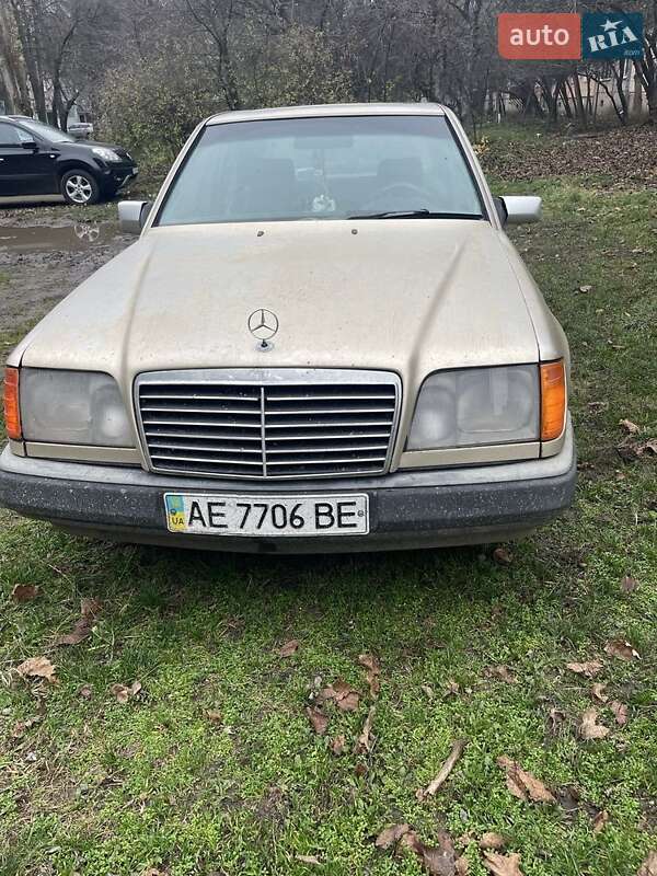 Седан Mercedes-Benz E-Class 1988 в Кропивницькому фото 9 Седан Mercedes-Benz E-Class 1988 в Кропивницькому
