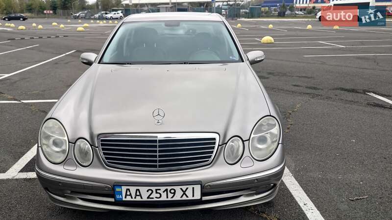 Mercedes-Benz E-Class 2005