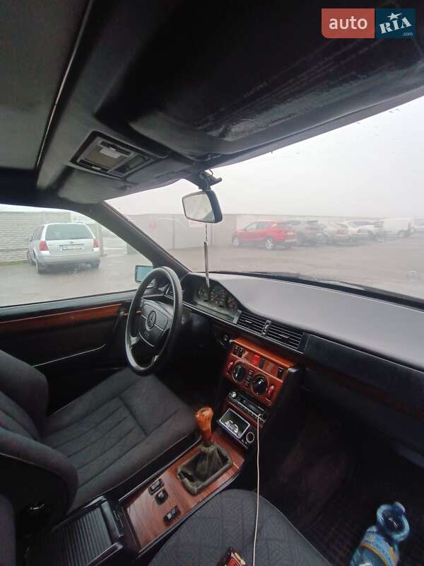 Седан Mercedes-Benz E-Class 1993 в Виннице фото 11 Седан Mercedes-Benz E-Class 1993 в Виннице