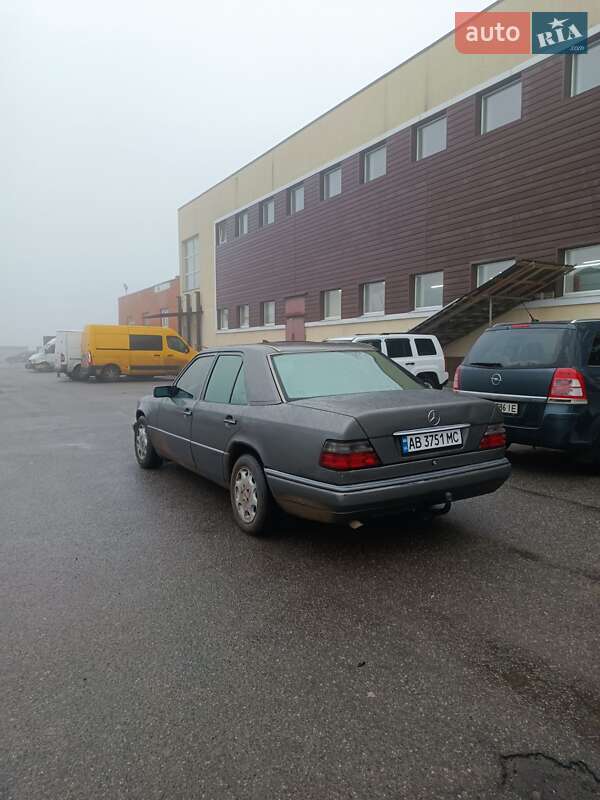 Седан Mercedes-Benz E-Class 1993 в Виннице фото 5 Седан Mercedes-Benz E-Class 1993 в Виннице