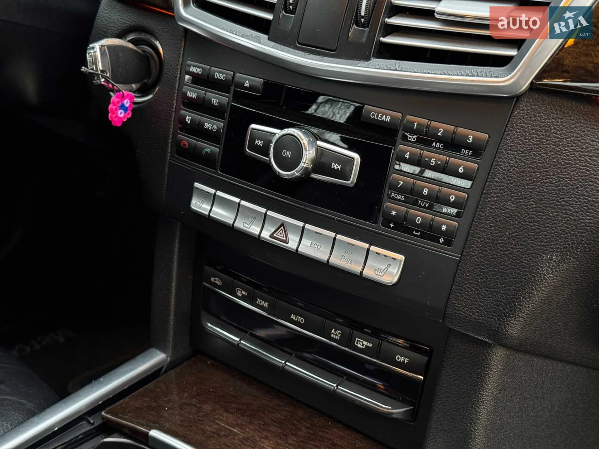 2013 Mercedes-Benz E-klasse - мініатюра 32