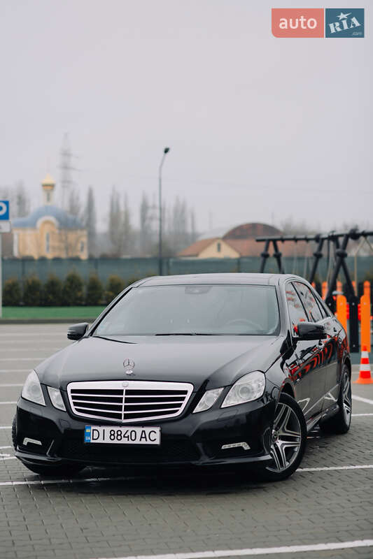 Mercedes-Benz E-Class 2011 Mercedes-Benz E-Class 2011