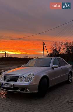Седан Mercedes-Benz E-Class 2002 в Малине