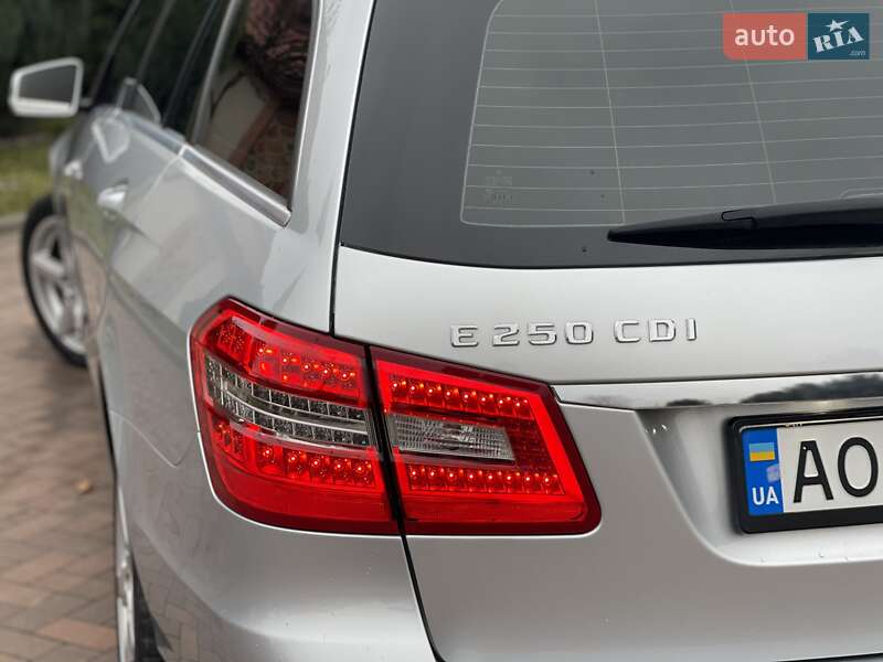 Универсал Mercedes-Benz E-Class 2012 в Ивано-Франковске