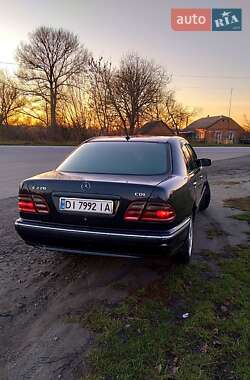 Седан Mercedes-Benz E-Class 2002 в Бердичеве