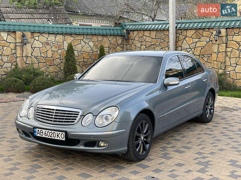 Седан Mercedes-Benz E-Class 2005 в Могилів-Подільському
