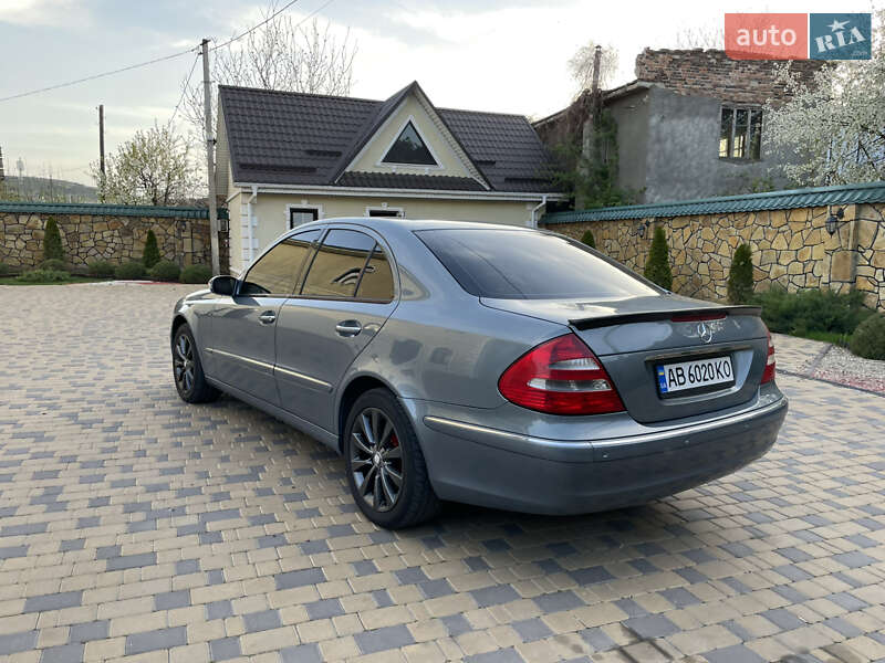 Седан Mercedes-Benz E-Class 2005 в Могилів-Подільському