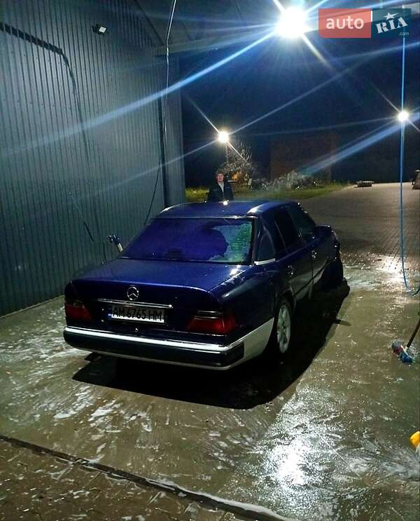 Mercedes-Benz E-Class 1995