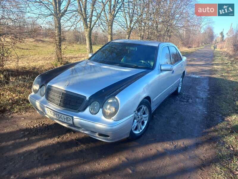 Mercedes-Benz E-Class 2000