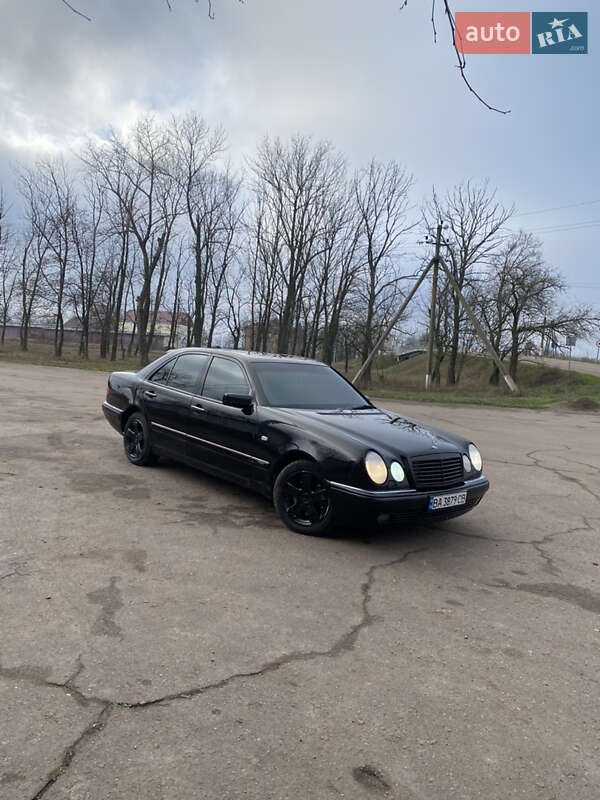 Mercedes-Benz E-Class 2001 Mercedes-Benz E-Class 2001