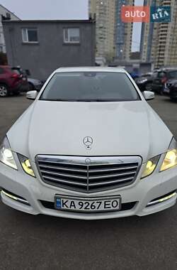 Седан Mercedes-Benz E-Class 2011 в Киеве