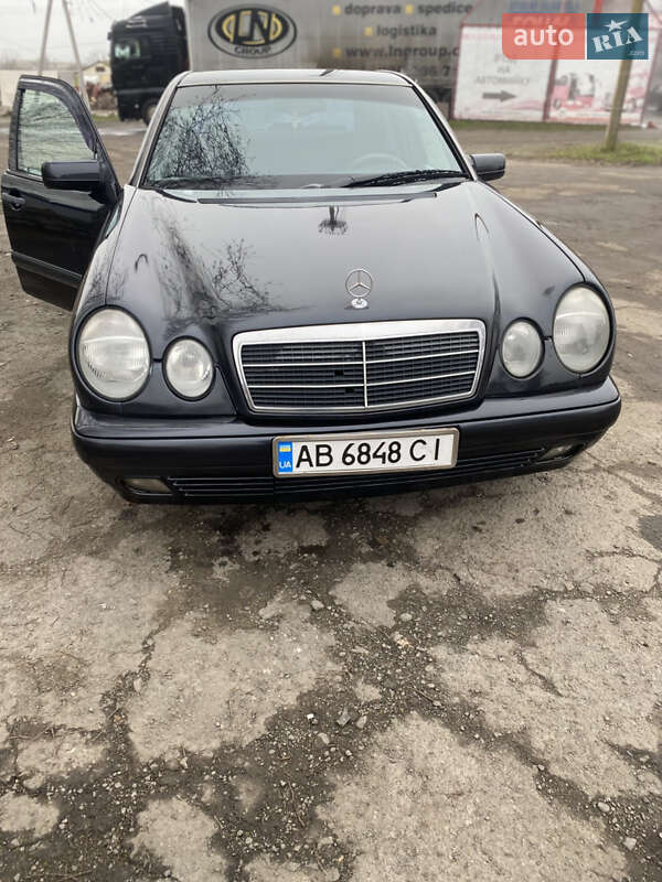 Mercedes-Benz E-Class 1996