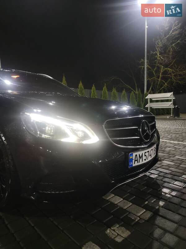 Універсал Mercedes-Benz E-Class 2014 в Звягелі