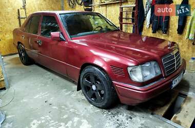Седан Mercedes-Benz E-Class 1995 в Житомирі