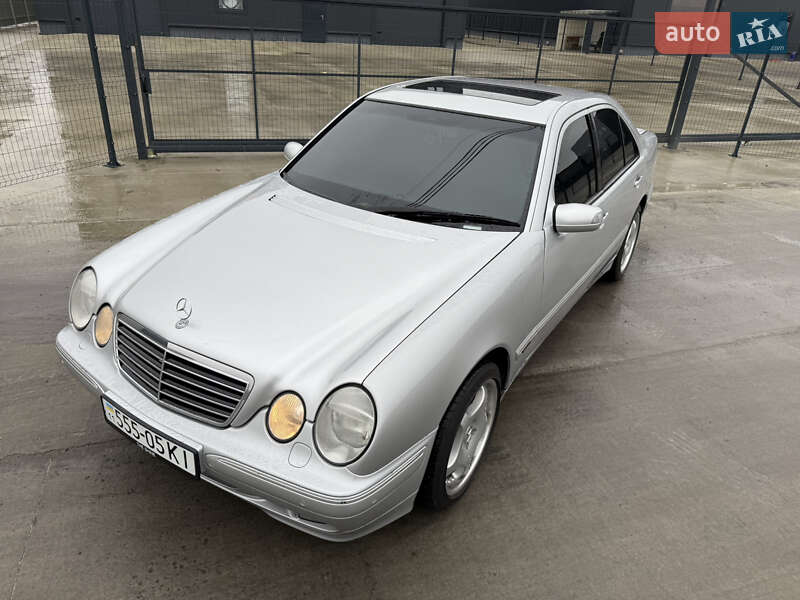 Mercedes-Benz E-Class 2001