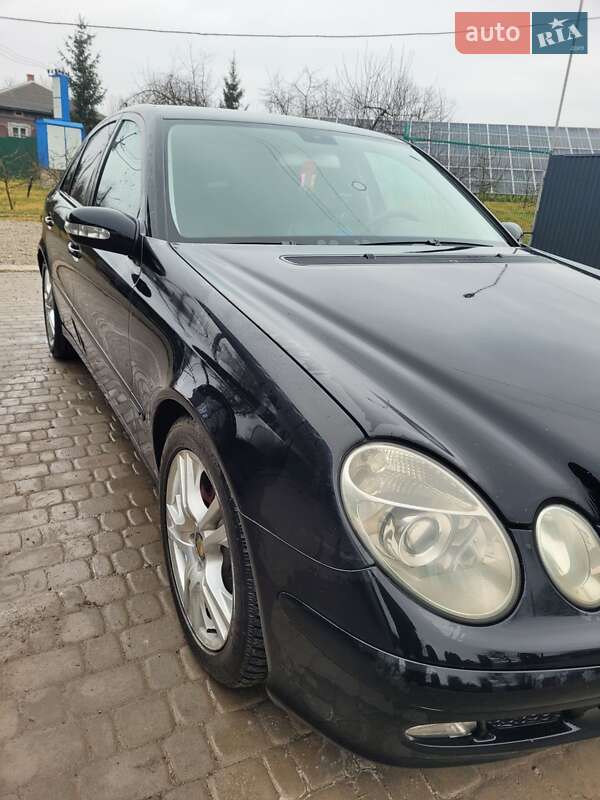 Седан Mercedes-Benz E-Class 2003 в Борщеві