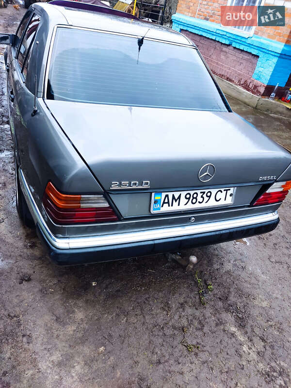 Седан Mercedes-Benz E-Class 1992 в Бердичеві