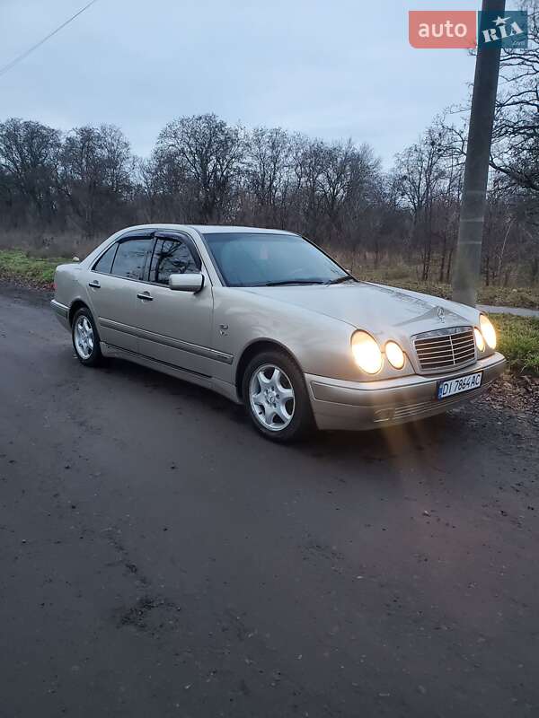 Mercedes-Benz E-Class 1999 Mercedes-Benz E-Class 1999