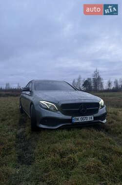Седан Mercedes-Benz E-Class 2016 в Рівному