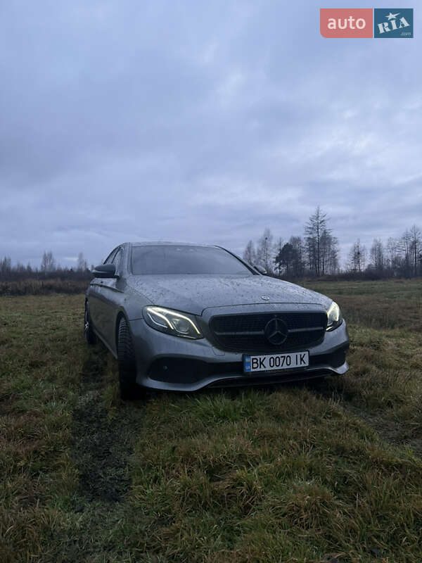 Mercedes-Benz E-Class 2016