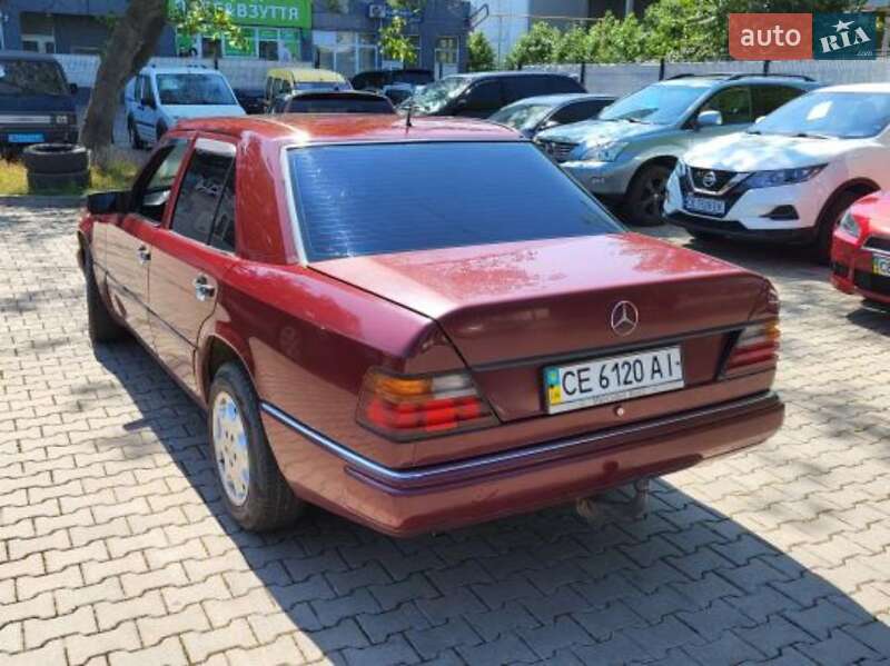 Седан Mercedes-Benz E-Class 1992 в Чернівцях фото 2 Седан Mercedes-Benz E-Class 1992 в Чернівцях
