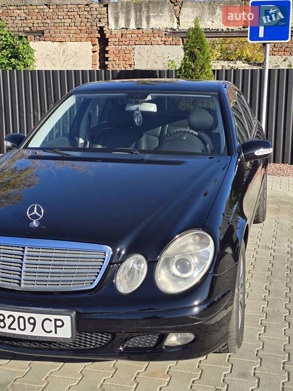 Седан Mercedes-Benz E-Class 2005 в Миколаєві