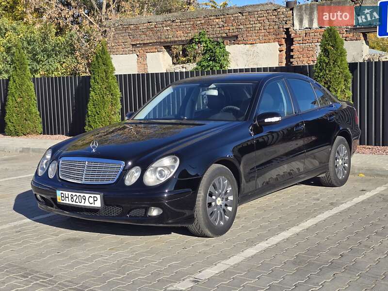 Седан Mercedes-Benz E-Class 2005 в Миколаєві