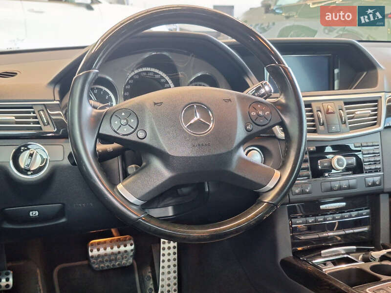 Седан Mercedes-Benz E-Class 2009 в Одесі