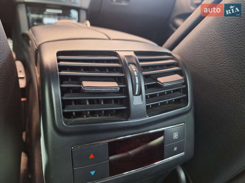 Седан Mercedes-Benz E-Class 2009 в Одесі