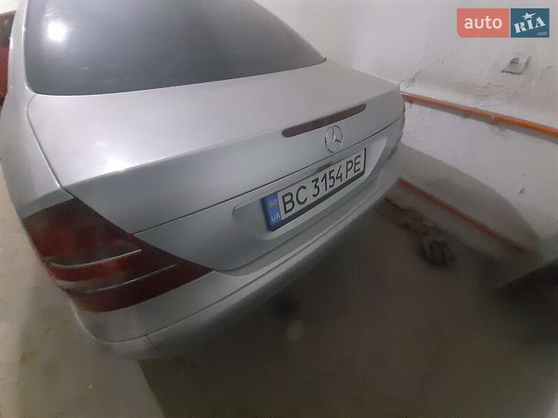 Седан Mercedes-Benz E-Class 2005 в Львові