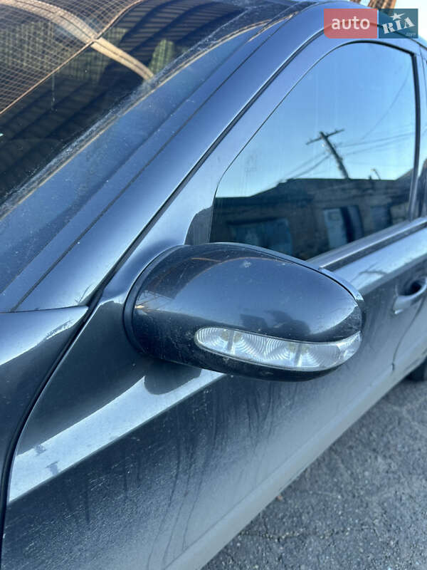 Седан Mercedes-Benz E-Class 2002 в Запоріжжі