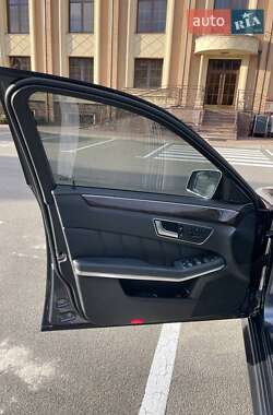 Седан Mercedes-Benz E-Class 2011 в Киеве