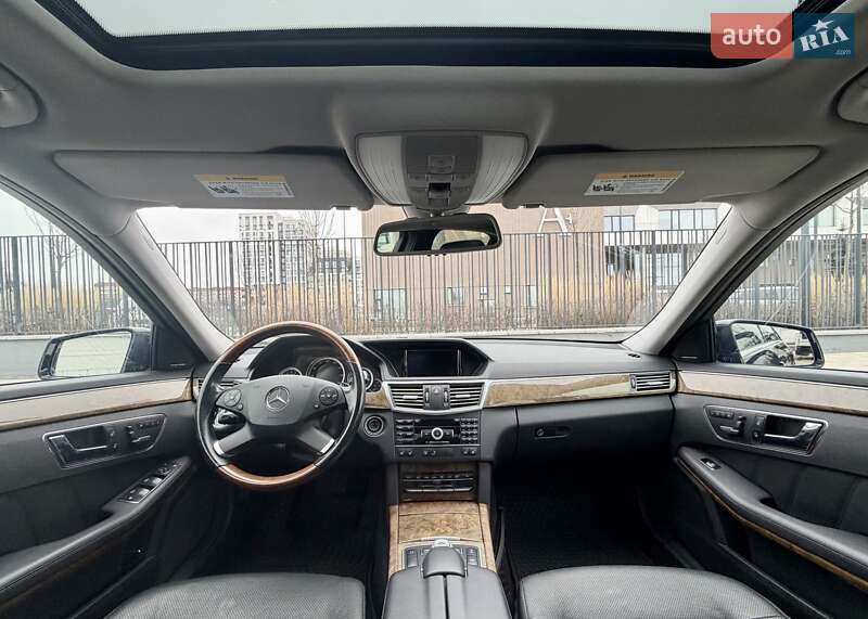 Седан Mercedes-Benz E-Class 2010 в Києві